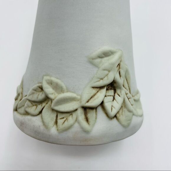 Vintage Royal Dux Bohemia Lady with Basket Tall Bisque Porcelain Figurine - Picture 7 of 7